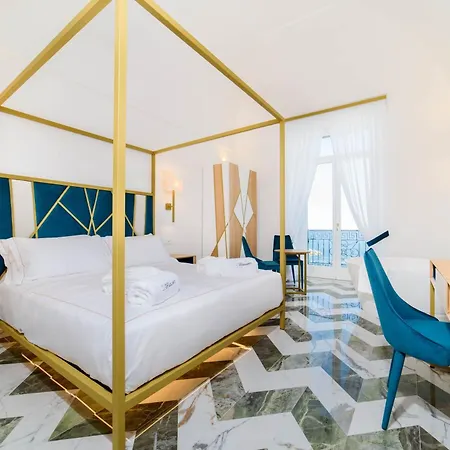 Palazzo Vitagliano 4*