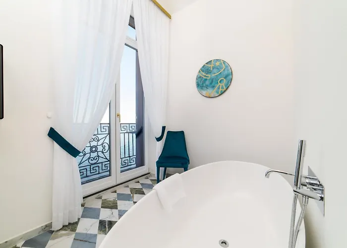 Palazzo Vitagliano 4* Амальфі