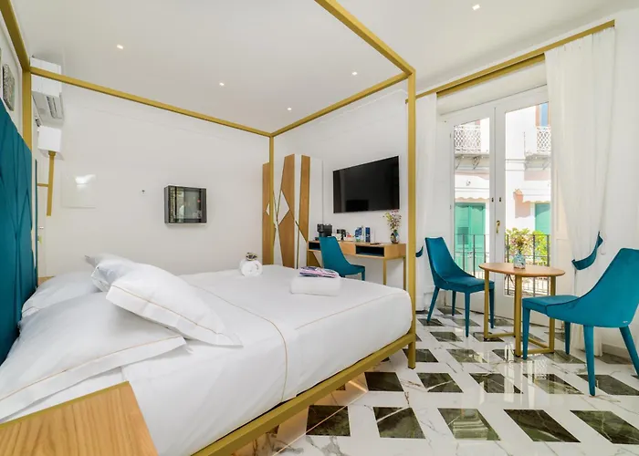 Palazzo Vitagliano 4* Амальфі