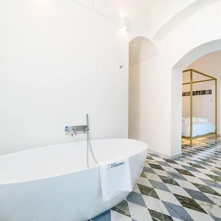 بيت ضيافة Palazzo Vitagliano 4*