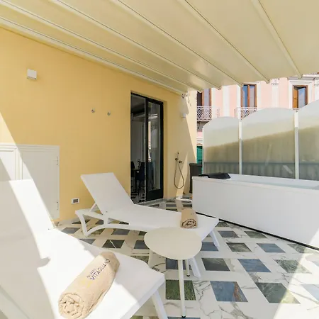 Palazzo Vitagliano 4*